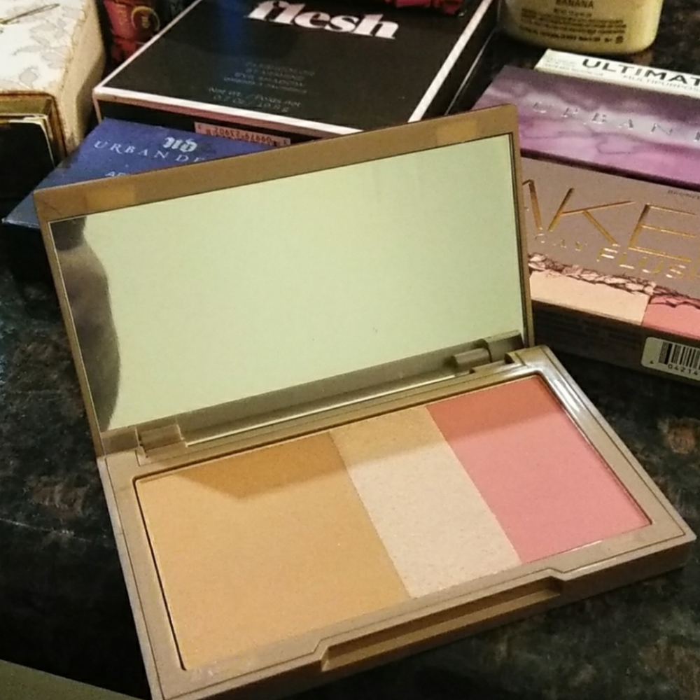 🔥 LAST ONE !! URBAN DECAY NAKED FLUSHED 🔥 - Picture 5 of 7